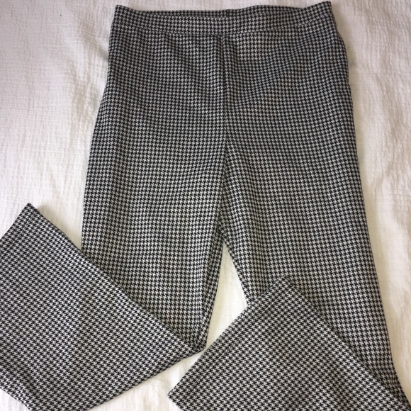 Wild Fable Houndstooth Cropped Flare 